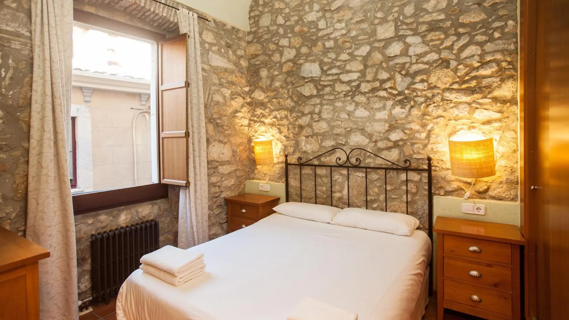 Pelegri - Onyarapartment'S Com Girona 0*,  Spagna